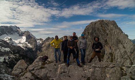 Stefan Glowazy dronie Aerial Filmcrew BR DJI Drohne Kopter Multikopterpilot Bayern Drohnenteam München DJI Inspire Matrice 600 Hexakopter Alpen Berge Dreharbeiten Aerial drone team munich germany Red Epic Kopter Alexa Mini Luftaufnahmen Drohnenpilot