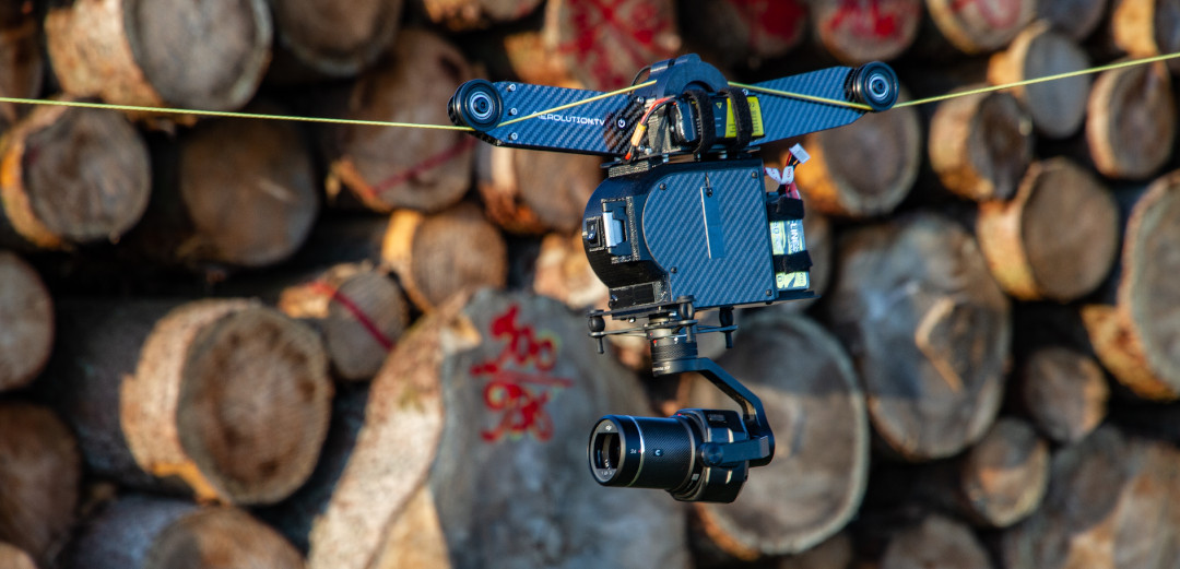 DJI X7 Kamera für Fahraufnahmen Stabilisierter Fahraufnahmen, kleiner remotehead towercm zu reisen Flugzeug Drohnenteam Alexa Mini Mini Towercam DJI X7 Fahraufnahmen Pressefootage Pressfootage b-roll automotive filmaufnahmen fahraufnahmen car2car cartocar cartobike verfolgungen tracking car